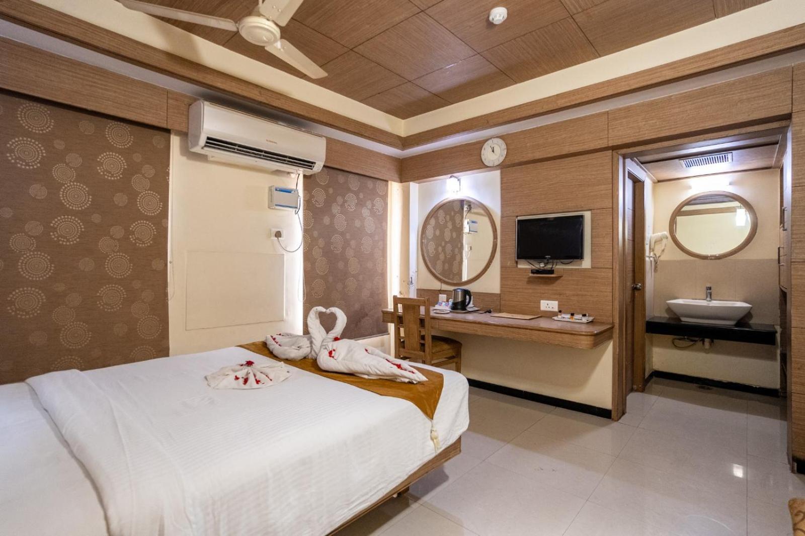 ศรี บารานี โฮเต็ล Hotel ติรุนเนเวลี ภายนอก รูปภาพ