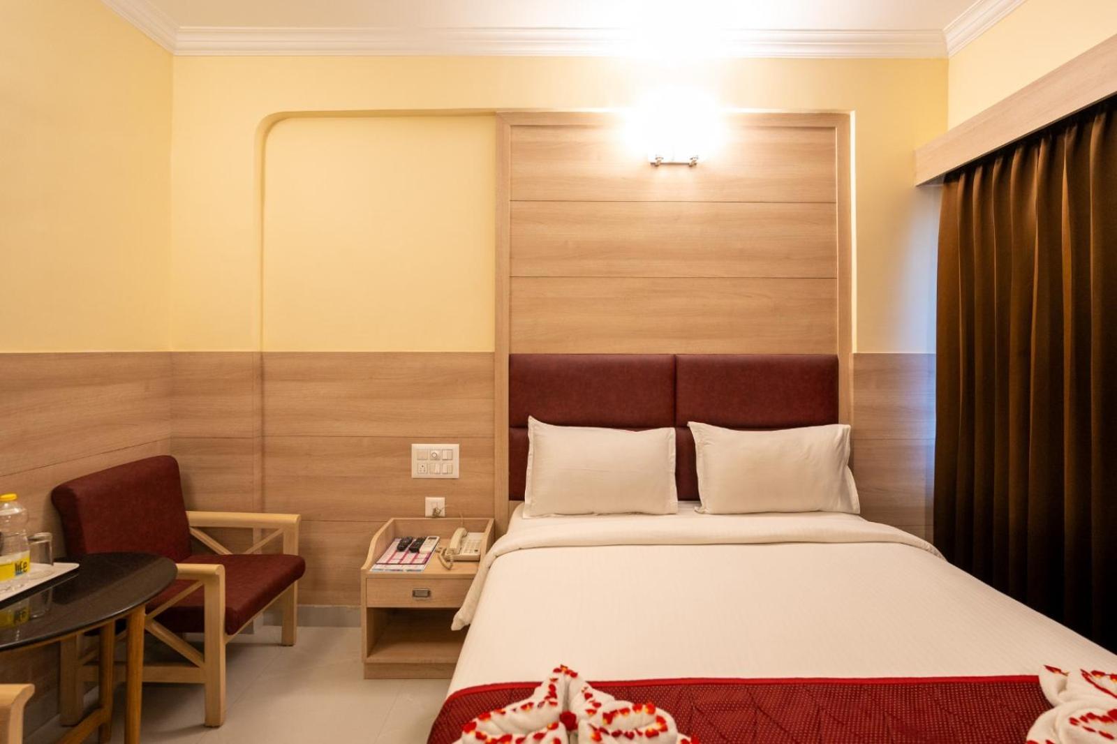 ศรี บารานี โฮเต็ล Hotel ติรุนเนเวลี ภายนอก รูปภาพ