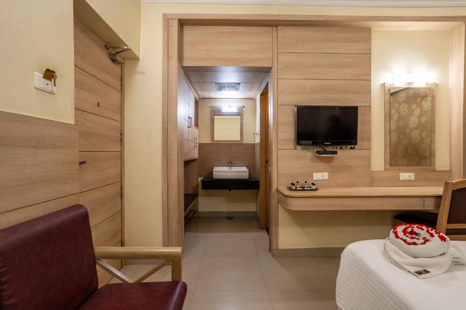 ศรี บารานี โฮเต็ล Hotel ติรุนเนเวลี ภายนอก รูปภาพ