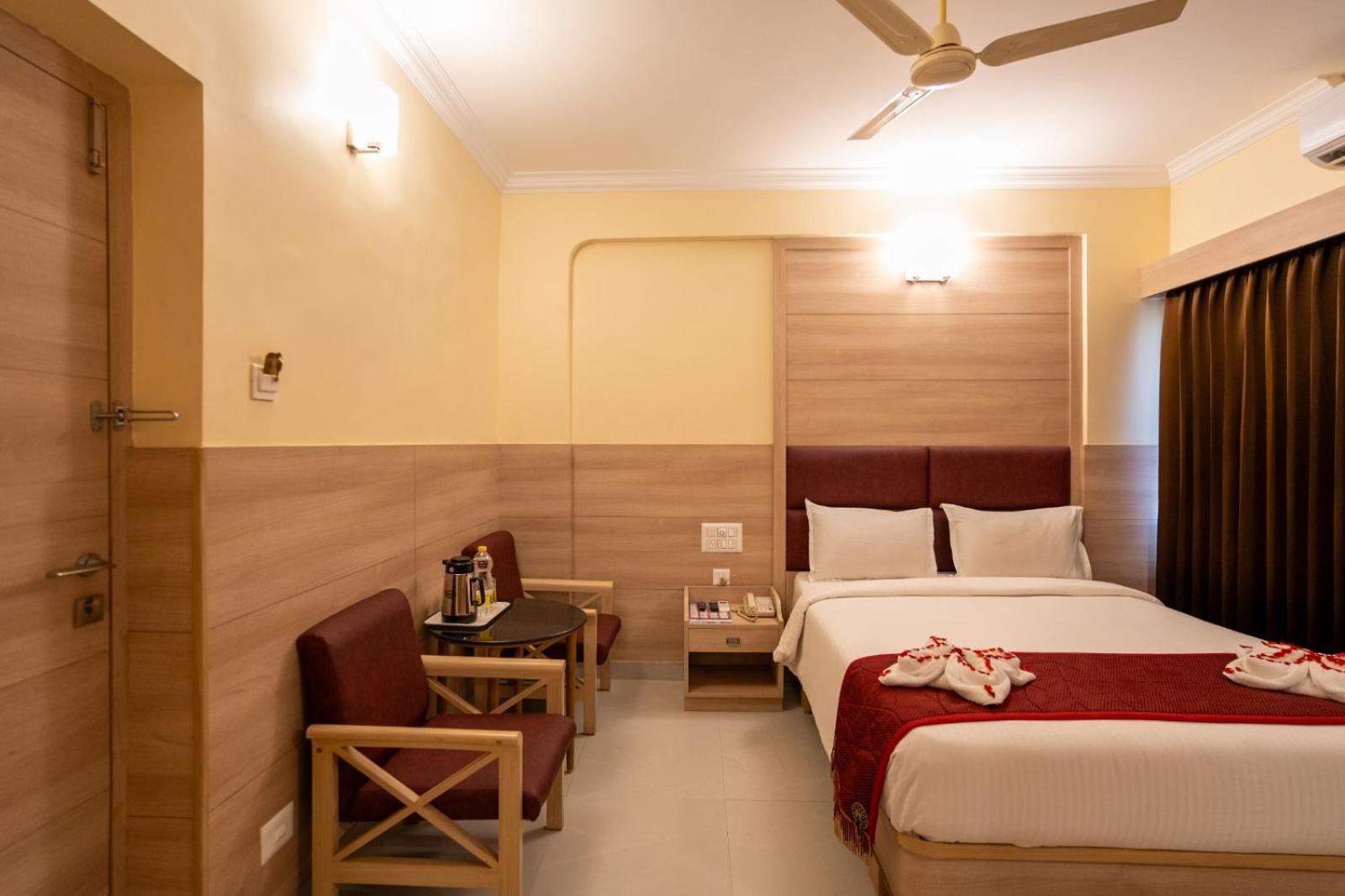 ศรี บารานี โฮเต็ล Hotel ติรุนเนเวลี ภายนอก รูปภาพ
