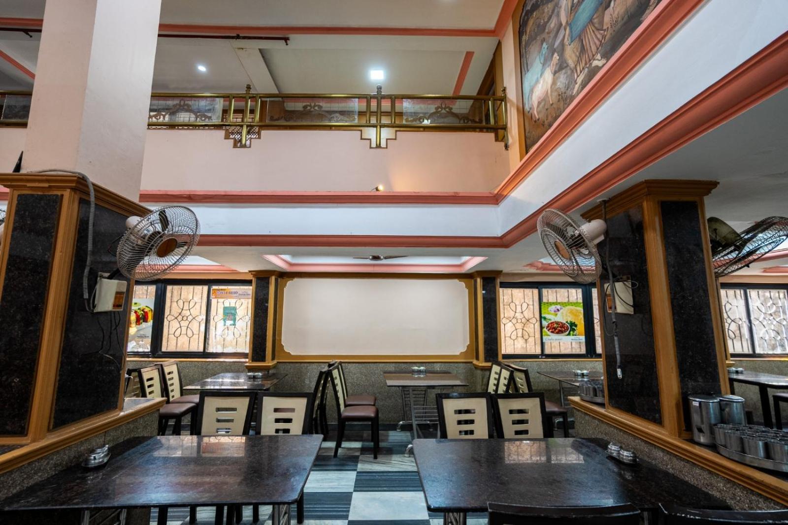 ศรี บารานี โฮเต็ล Hotel ติรุนเนเวลี ภายนอก รูปภาพ