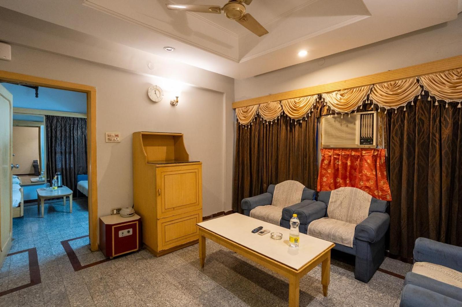 ศรี บารานี โฮเต็ล Hotel ติรุนเนเวลี ภายนอก รูปภาพ