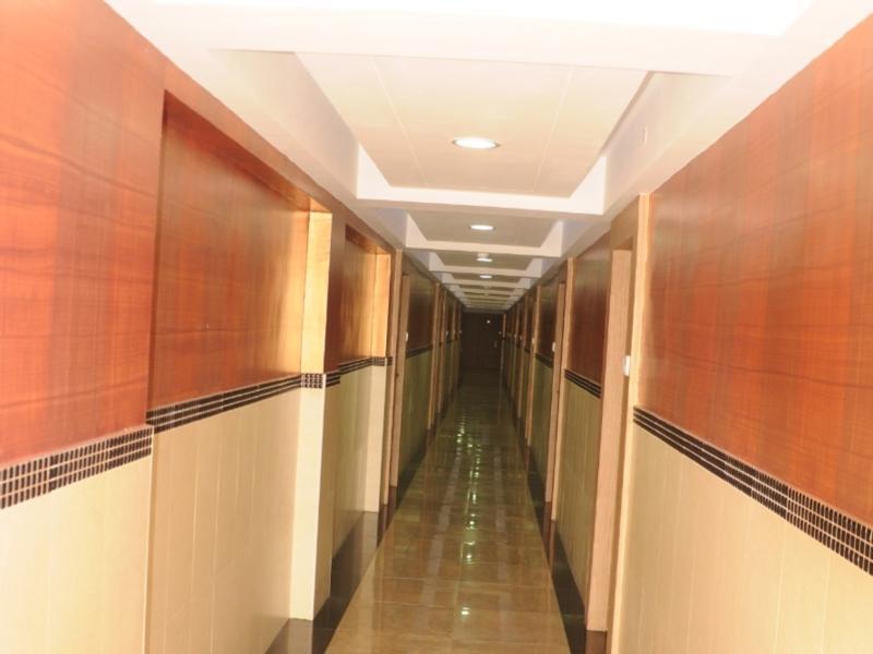 ศรี บารานี โฮเต็ล Hotel ติรุนเนเวลี ภายนอก รูปภาพ